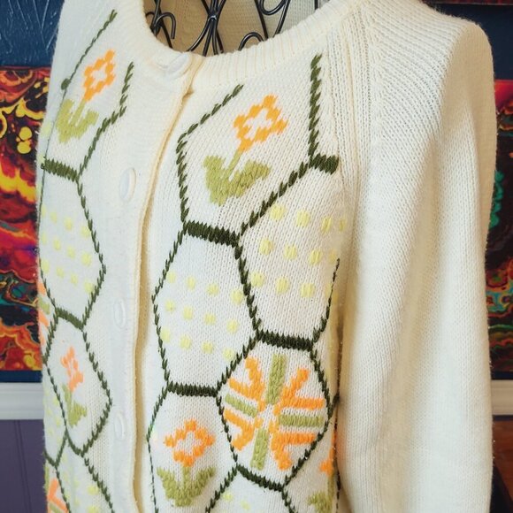 Kimlon ~ SZ M ~ Vintage Embroidered Sweater ~ VERY GOOD Condition - Picture 2 of 11